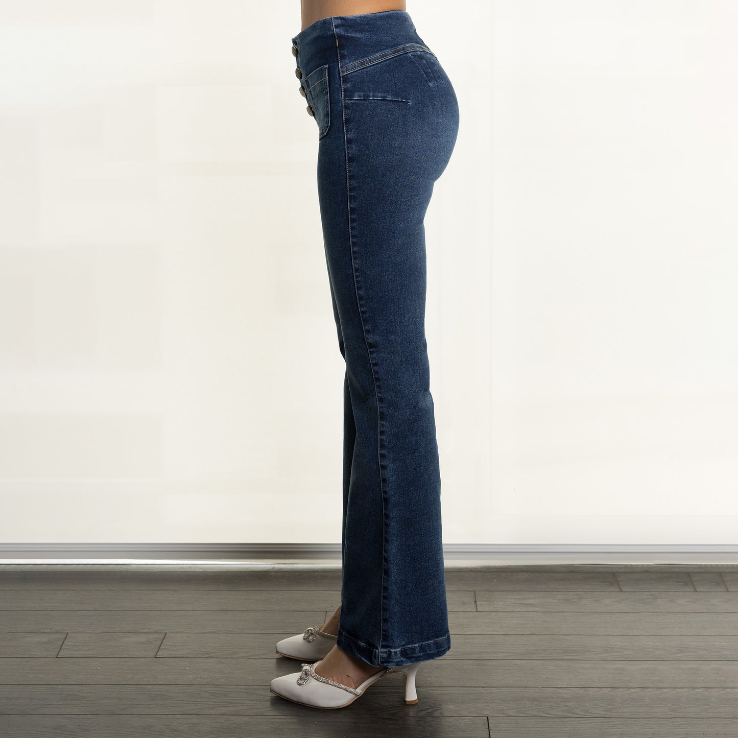 Pantalón denim flare DUBAI